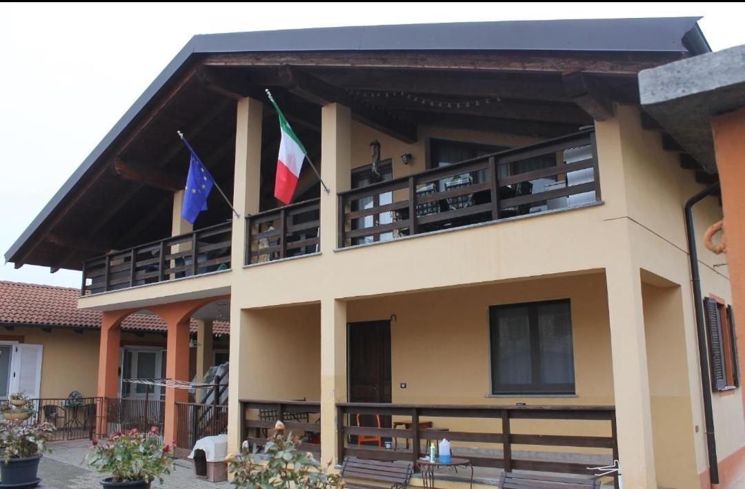 G&G Giusy E Gabry Bed & Breakfast Santhia Bagian luar foto