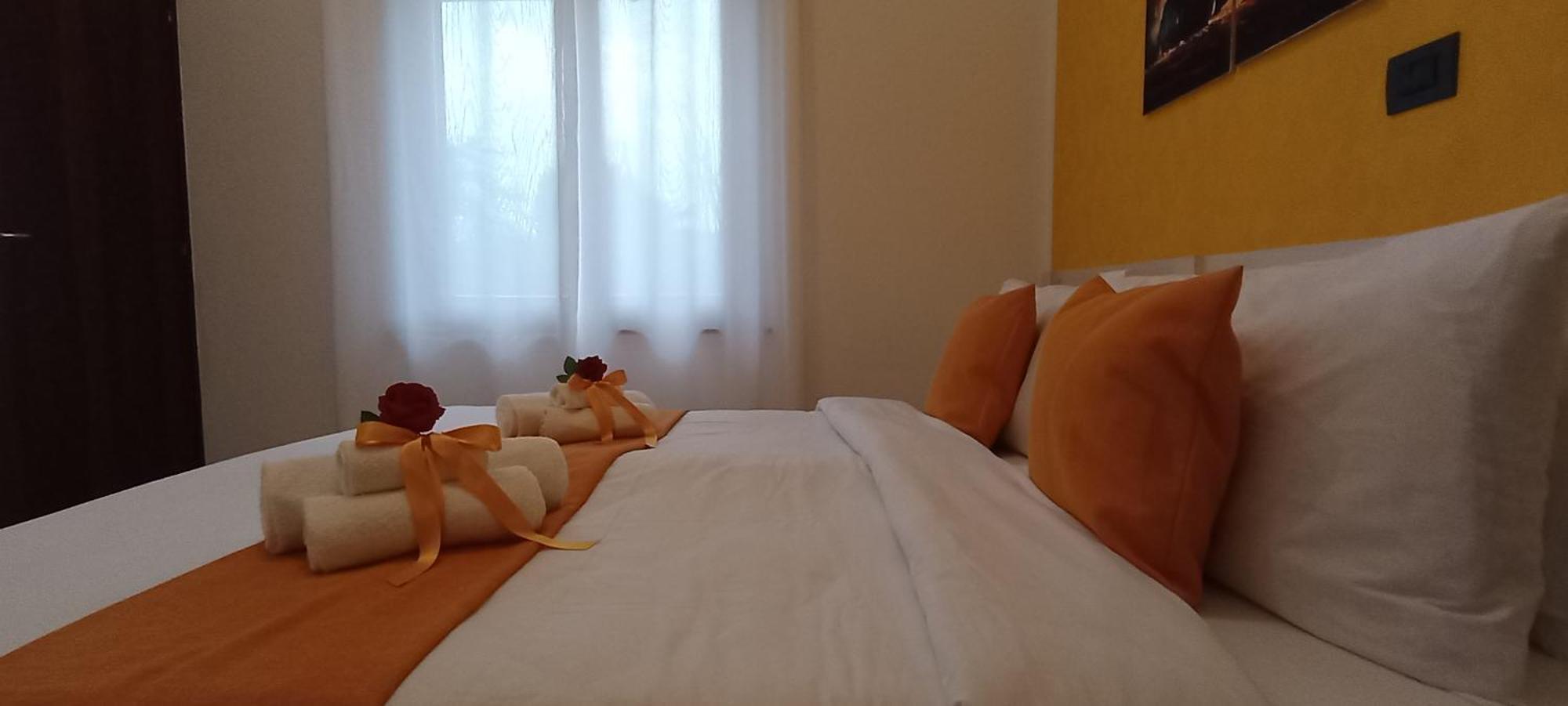 G&G Giusy E Gabry Bed & Breakfast Santhia Bagian luar foto